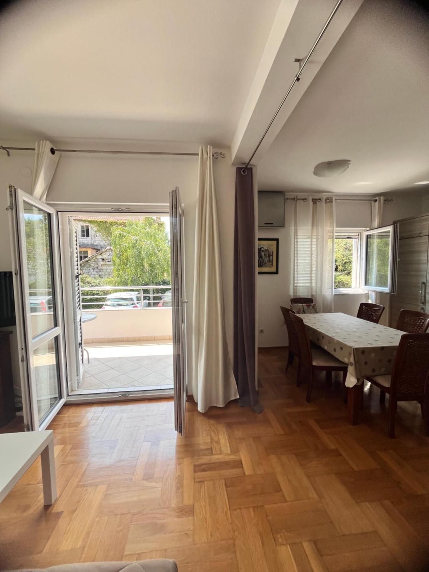 Apartment Belani, Own Parking Tivat Luaran gambar
